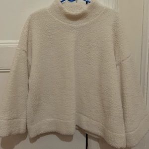 White Fluffy Pullover Sherpa